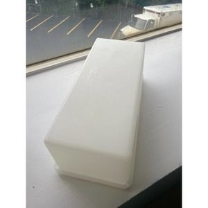 Vintage Tupperware 606-2 Bread Keeper with Lid 607-1